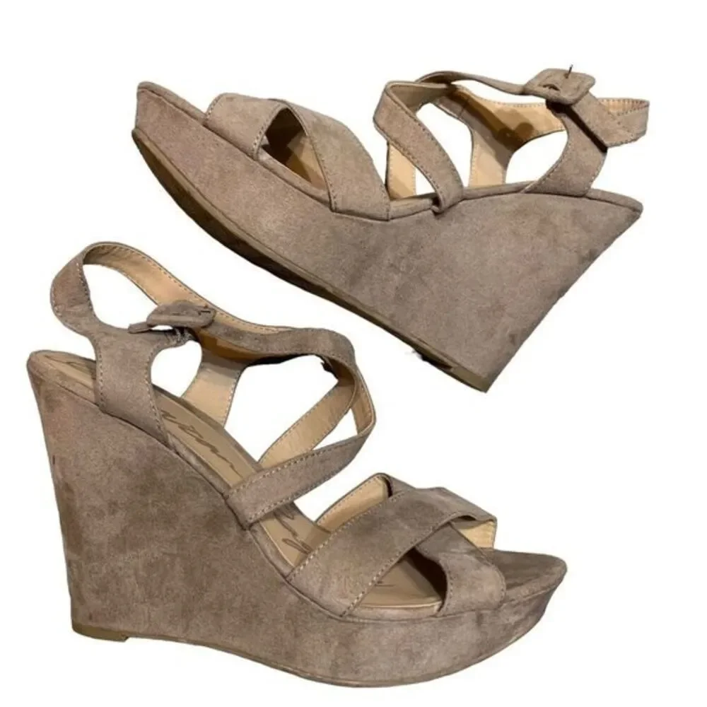 American Rag Wedge Sandals‎ Tan 6  Strappy Faux Suede Platform